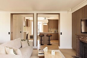 Apartment for 8 People in Grenelle