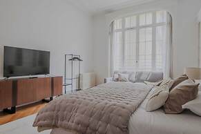 Spacious Apartment - 5br/12p - Chaillot