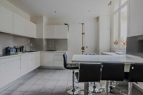 Spacious Apartment - 5br/12p - Chaillot