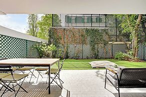 Passy / Eiffel Tower - Amazing 2BR With Garden