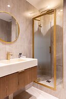 Parisian Refinement With Large Terrace