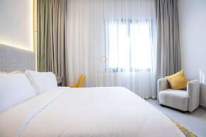 Amber Hospitality - Al Rawdah