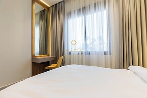 Amber Hospitality - Al Rawdah