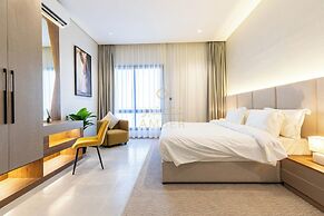 Amber Hospitality - Al Rawdah