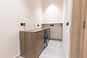 Amber Hospitality - Al Rawdah