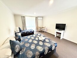 Redgum Motel