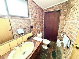 Redgum Motel