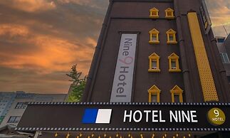 Hotel Nine