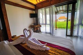 Rumah Tengah Sawah