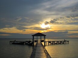 Daphne's Lagoon Lodge