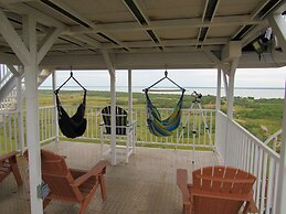 Daphne's Lagoon Lodge