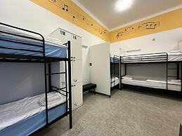 Hostel Opera