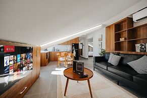 Urchin Apartment