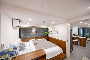 Urchin Apartment
