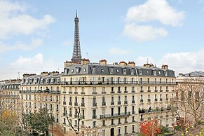 Spacious Apartment - 3br/8p - Eiffel Tower