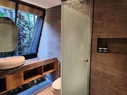 Villa 4-BR Klub Bunga No. 4 Batu Malang