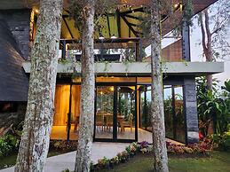 Villa 4-BR Klub Bunga No. 4 Batu Malang
