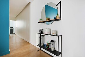 Elegance and Comfort With A/C - Arc de Triomphe