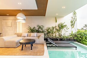 Azure 2BR Villa in Ubud Rice Field views
