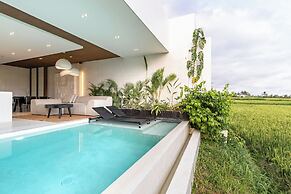 Azure 2BR Villa in Ubud Rice Field views