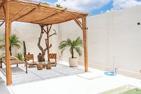 THE LUXURY LIVING
