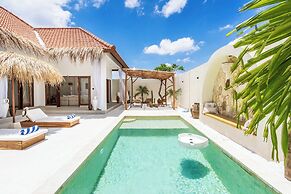 THE LUXURY LIVING