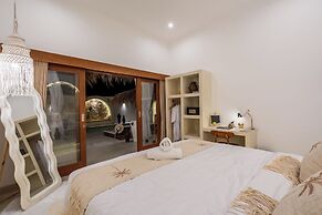 THE LUXURY LIVING