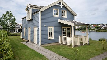 Bungalow by Water Near Rotterdam With Sauna