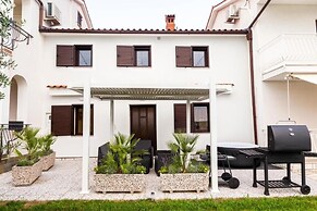 Apartments Milok