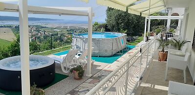 Apartments Milok