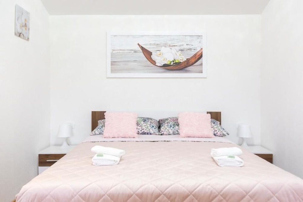 Apartments Milok