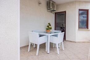 Apartments Milok