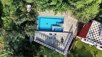 The Lal Bagh Resort