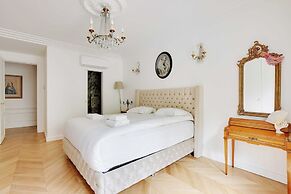 Luxurious Flat - 4bd/8p - Arc de Triomphe