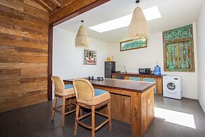 Seseh Beach Retreat Villas