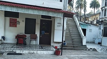 Hotel Swastik