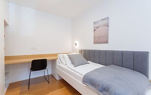 Premium Levant 212 Marina Apartment