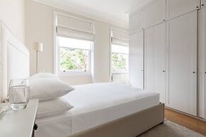 Egerton Gardens IX by Onefinestay
