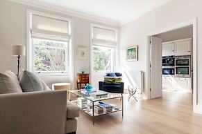 Egerton Gardens IX by Onefinestay