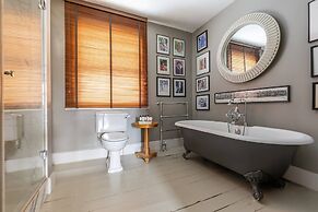 Chesilton Road by Onefinestay
