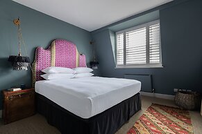 Chesilton Road by Onefinestay