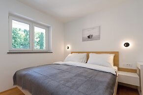 Premium Sea Side Marina Apartment  310