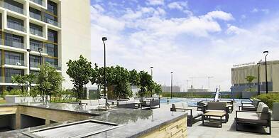 LUX The Dubai Hills Executive Suite