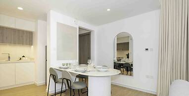 LUX The Dubai Hills Executive Suite
