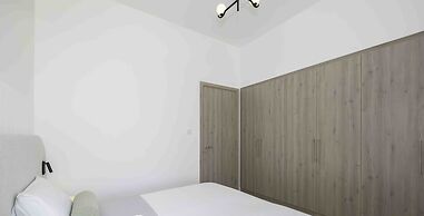 LUX The Dubai Hills Executive Suite