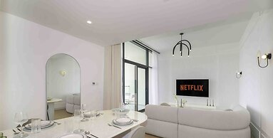 LUX The Dubai Hills Executive Suite