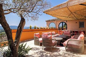Sublime Apartment in Provencal Villa - 1br/2p