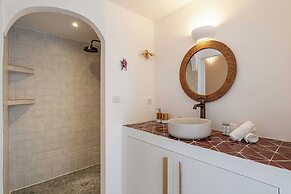 Sublime Apartment in Provencal Villa - 1br/2p