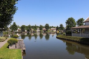 Bungalow by Water Near Rotterdam