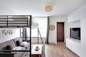 Spacious Studio in Cute Neighborhood